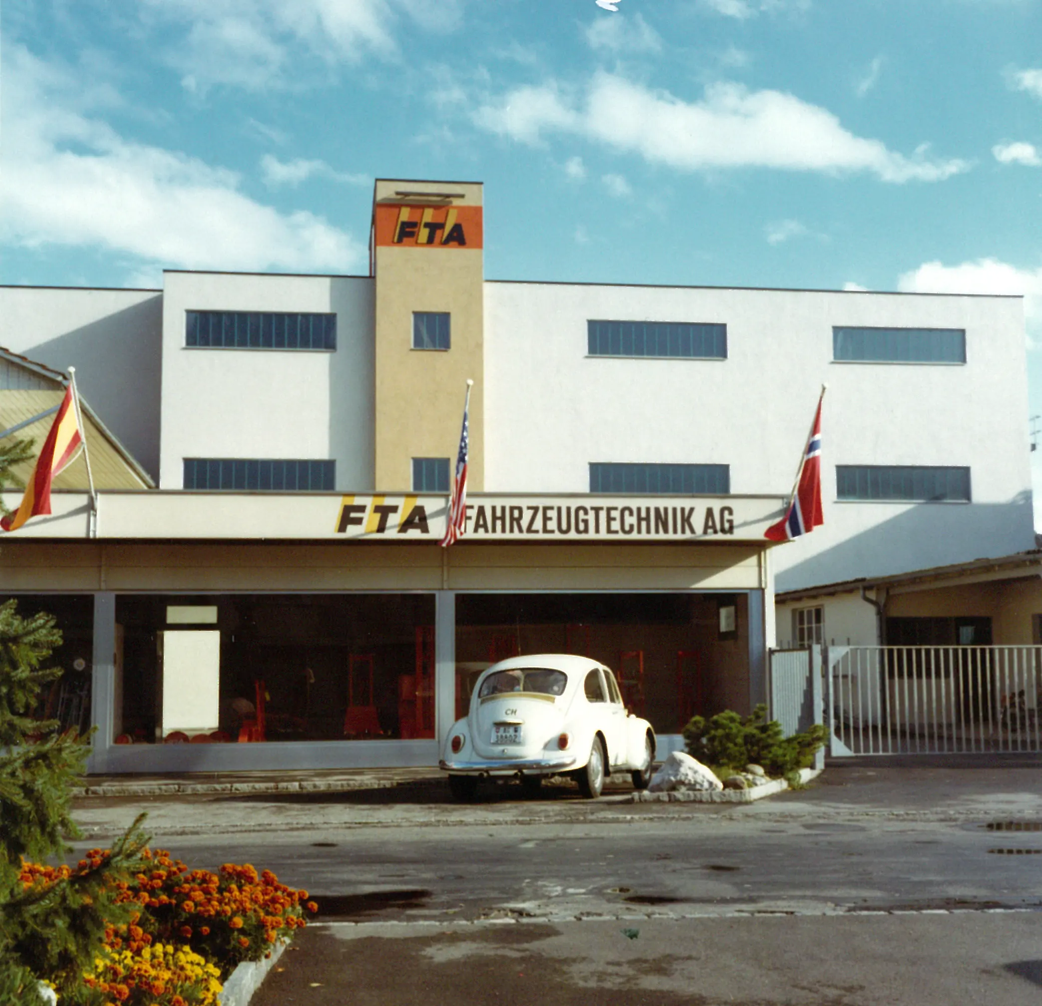 00052_Entfelden_Fassadenanstrich_Okt_1975