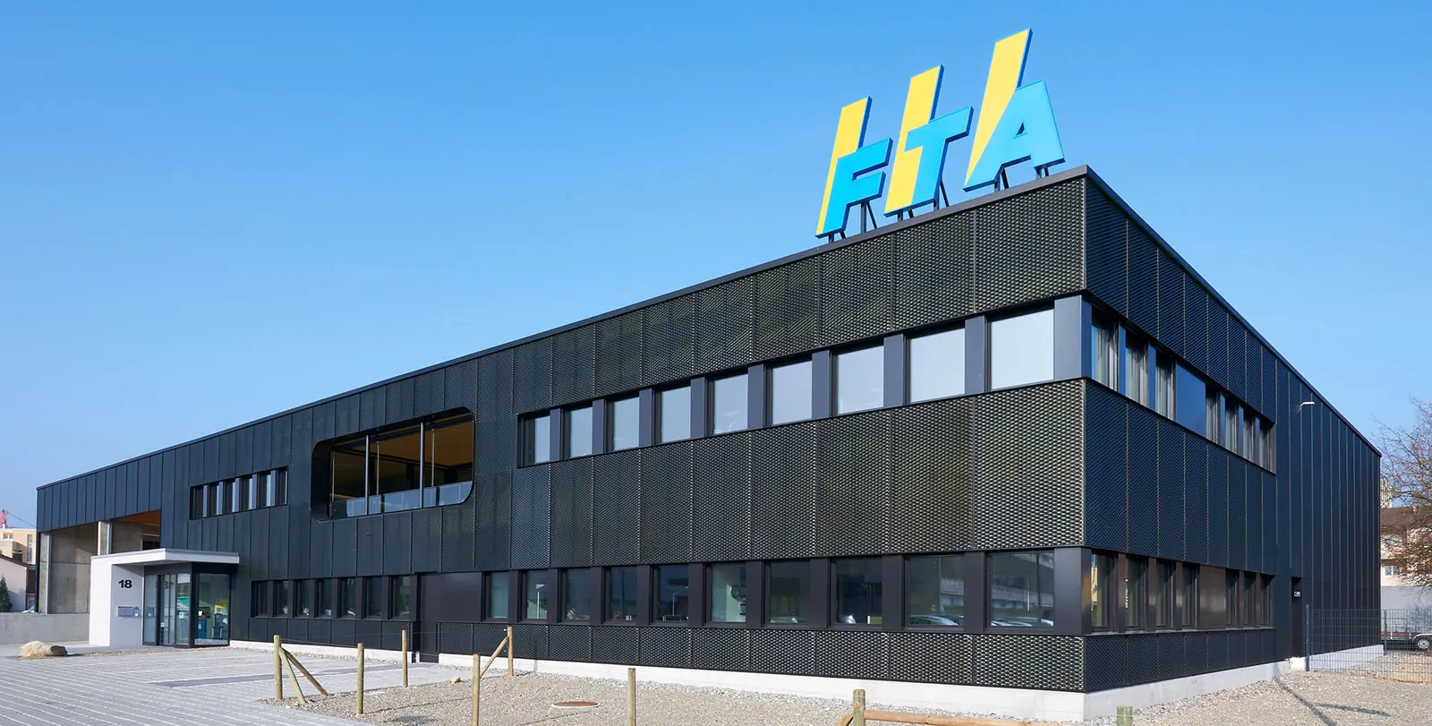 Neubau-mit-LOGO_1600x811px